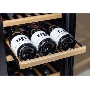 CASO Rashladna vitrina za vina WineComfort 24 crna