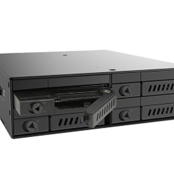 CHIEFTEC CMR-425 4 x 2.5'' SATA crna fioka za hard disk