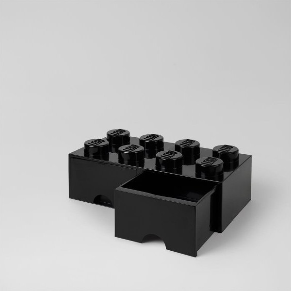 LEGO FIOKA (8): CRNA